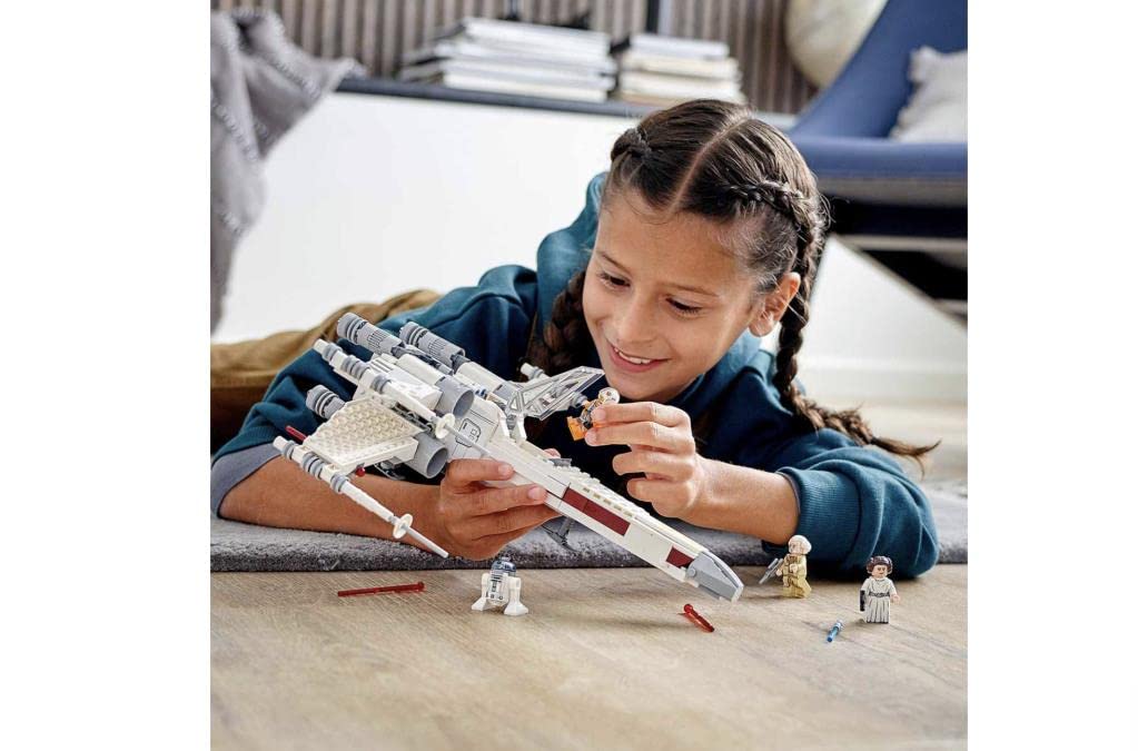 Star Wars X-Wing Fighter Toy Building Kit H8379