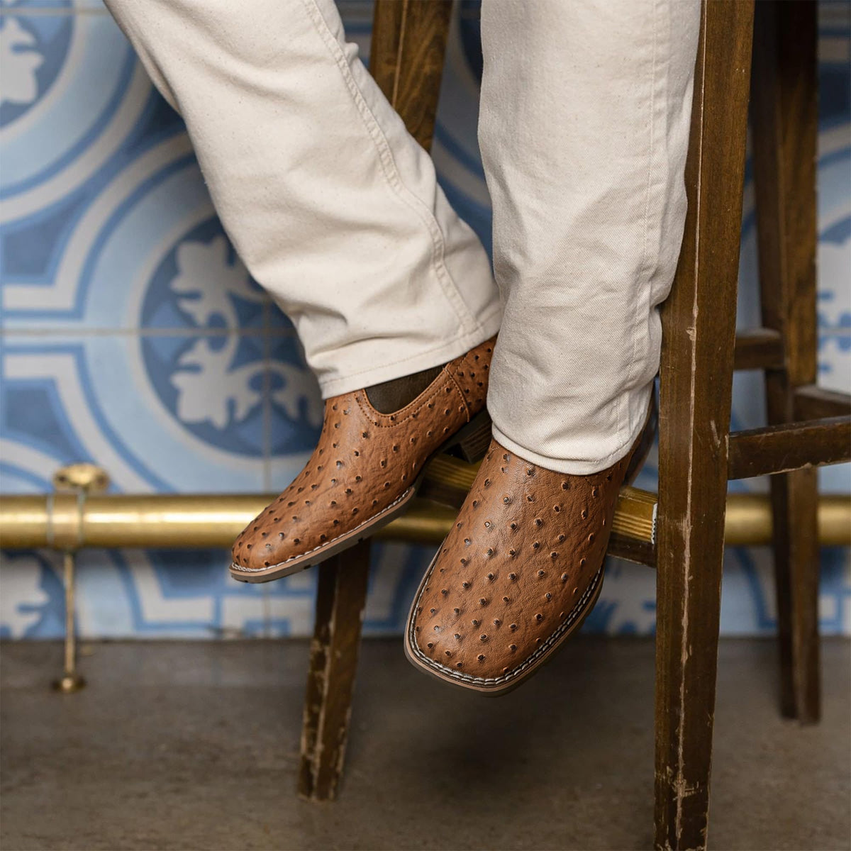 Cowboy Boots for Men with Embroidered Square Toe L2584